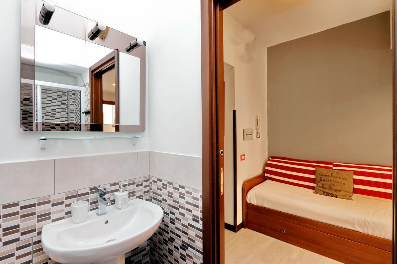 4Bnb - Cavour Square Apartment Řím Exteriér fotografie
